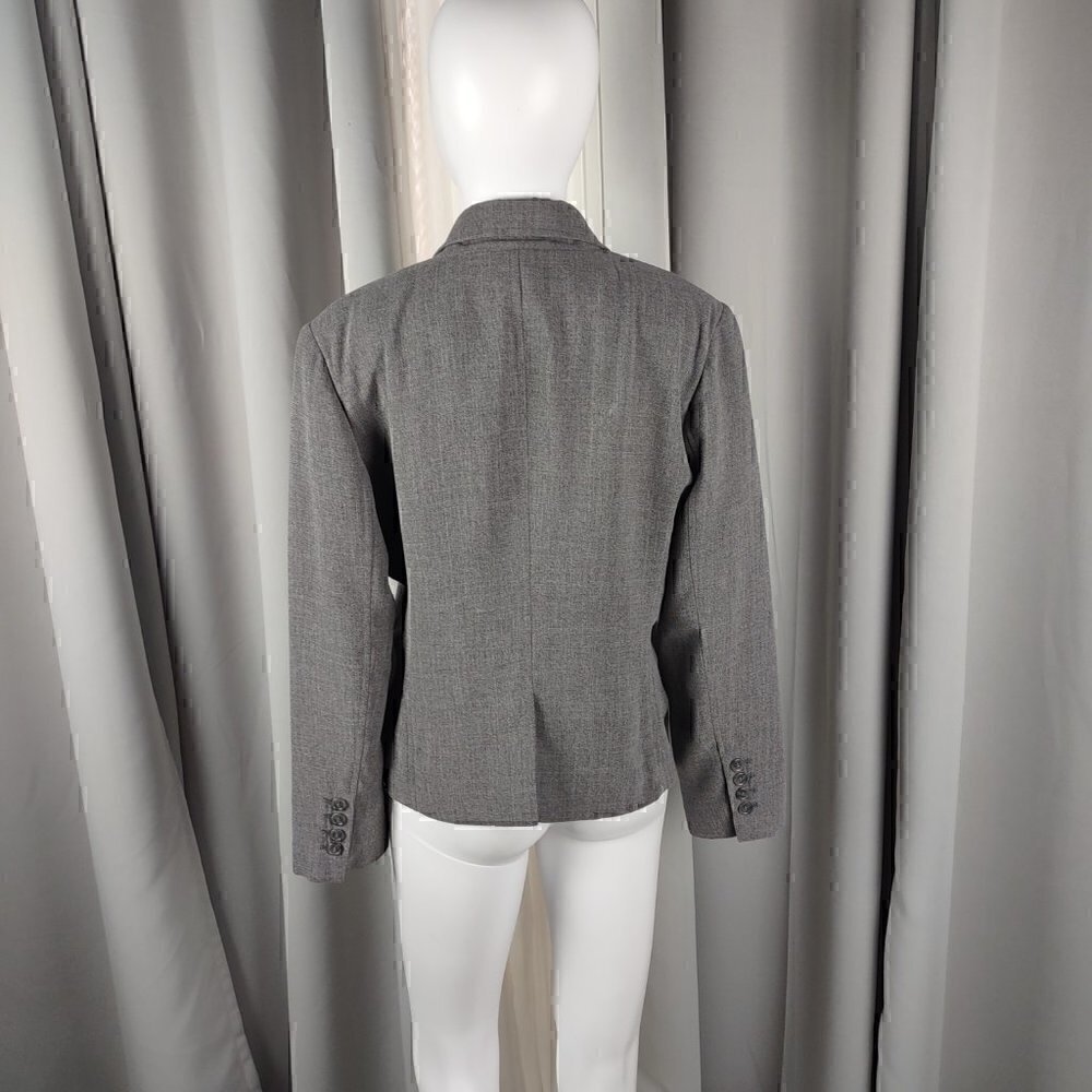Petite Sophisticate 4 Button Gray Jacket with Brooch (can be removed). Size 10 - Picture 4 of 10